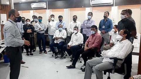 Video : पिंपरीतील परिस्थितीचा आढावा घेतल्यानंतर अजित पवार आयुक्तांना म्हणाले...