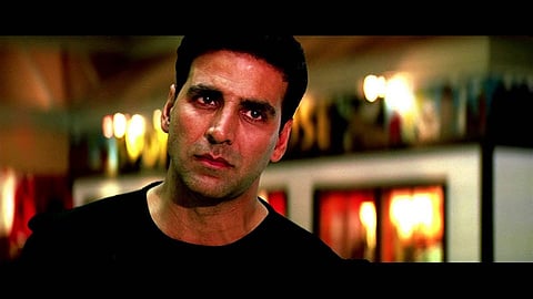 Akshay Kumar gives explanation on twitter about deleting tweet of jamia milia agitation