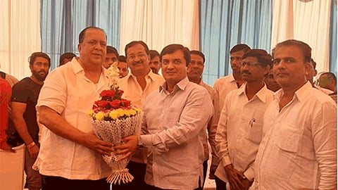 Dhananjay Mahadik Greetings to News Minute Hasan Mushrif.gif