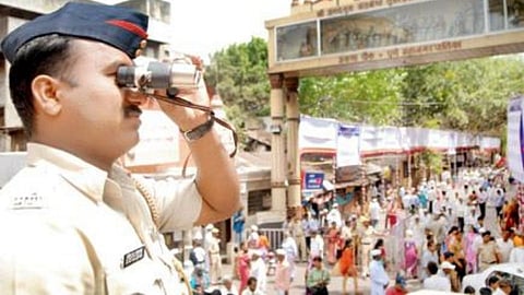 Ganesh_Visarjan_Police