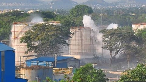 7 dead 2000 affected after gas leak at LG Polymers in Visakhapatnam