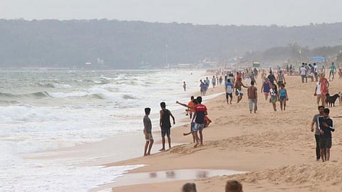 नवीन वर्षानिमित्त गोव्याबरोबरच धार्मिक स्थळांना पसंती