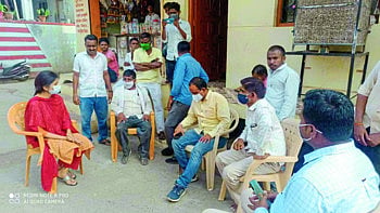 खासदार रक्षा खडसेंनी जामनेरचा दौरा करत गिरीश महाजनांची घेतली भेट