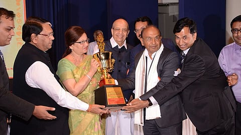 The important contribution of Agarwal community in the countrys progress says Mayor Tilak