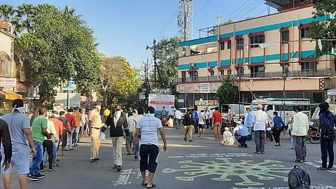 Video : माॅर्निग वाॅकला गेले; मग पोलिसांनी...