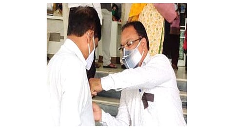पिंपरी-चिंचवडमध्ये 'धन्वंतरी'वरून आयुक्त विरुद्ध कर्मचारी