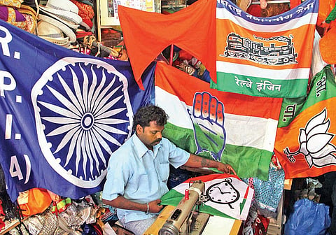 LokSabha 2019 : निष्ठा वगैरे गेली उडत; फक्त सत्ता हवी!