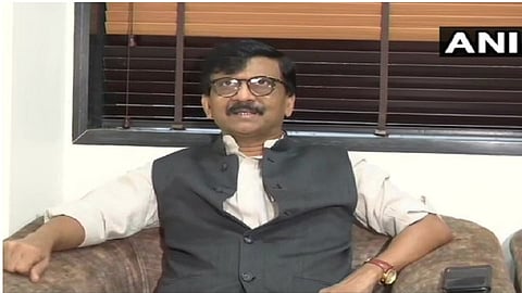 अर्णब गोस्वामी हा भाजपचा लाऊड स्पीकर, संजय राऊतांचा अमित शहांना टोला
