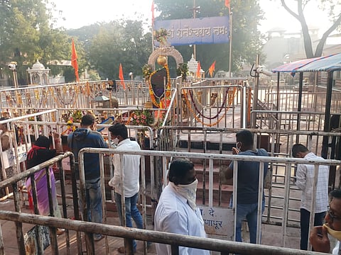 Business is in trouble as there is less crowd of devotees in Shanishinganapur