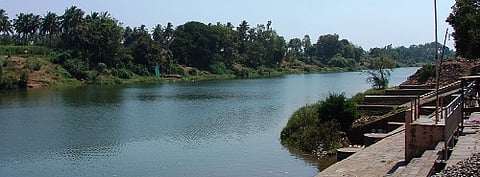 The people at the bank of Krishna river again in fear of a possibliity flood