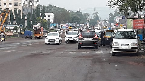The highway is dangerous for Saswad due to unruly traffic