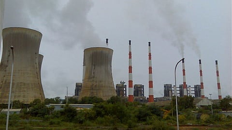 औष्णिक वीजनिर्मिती केंद्र.