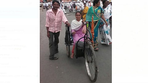 वारीद्वारे केली अपंगत्वावर मात