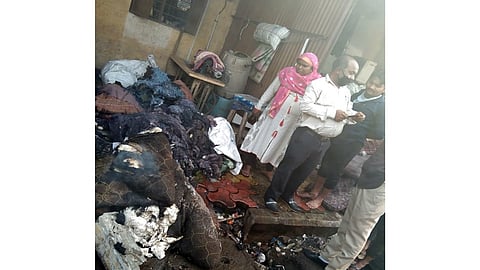 Video : दापोडीत गादी कारखान्याला आग; दिवाळीसाठी भरलेला माल जळाला