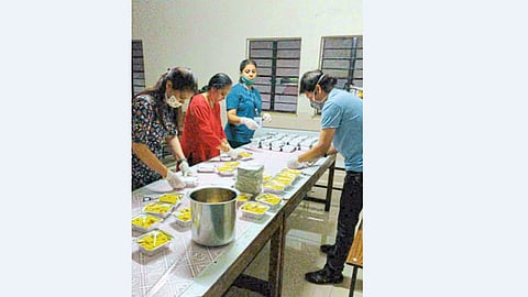 विंडसर व डिक्की यांचा बेघर, गरजूंना मदतीचा हात