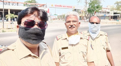 Ahmednagar police have become teachers ...