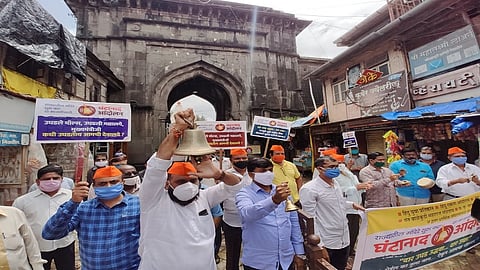 BJP bell ringing agitation to open temples Bell ringing in front of ten temples in Kolhapur