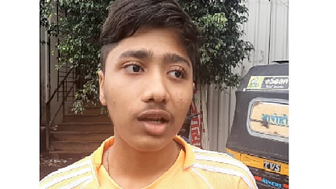 एकीकडे वडिलांचा मृतदेह, दुसरीकडे परीक्षा; तरीही विद्यार्थ्याने मिळवले यश; कुटुंबीयांच्या डोळ्यात तरळले अश्रू