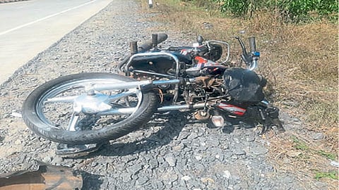 accident case in mumbai goa highway sindhudurg