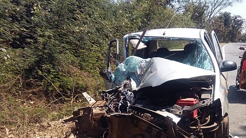 father and son critical in accident near nalagarh belgaum marathi news