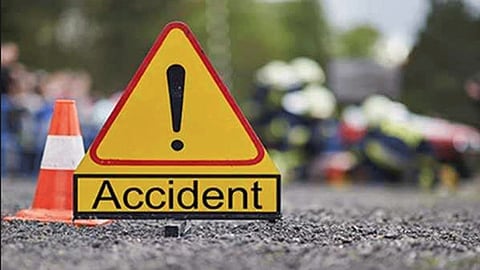 Young man dies in accident in katraj Chowk Pune