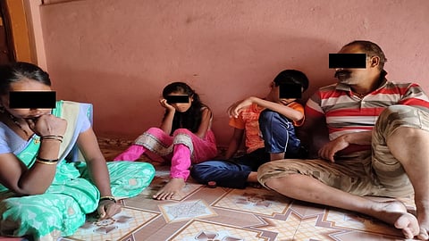 Corona Case Study : घराचं भाडं, राशन, रिक्षाचा हफ्ता कसा भरायचा? रिक्षाचालकांवर शंभर प्रश्नांचा डोंगर