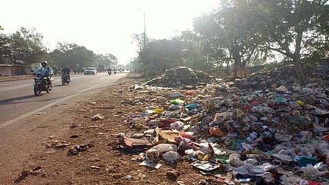 पुणे-नाशिक महामार्गालगत कचरा टाकणाऱ्यांवर होणार पोलिस कारवाई