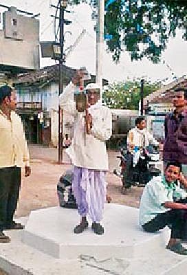 ऐका हो...ऐका.....भाच्यांना जेवायला कोणी बोलवू नका !