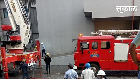 firefighters have Right to cut off power and water supply if no proper fire system