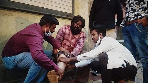 Akola News: Sir, I will be a gentleman now, after installing free prosthetic legs
