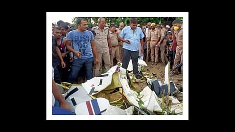 trainer aircraft crashes in azamgarh one dead and another injured