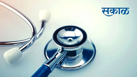 दहा वर्षांपासून बांधकाम, उद्घाटनाची प्रतीक्षा आणि त्यापूर्वीच आरोग्य केंद्राचे आरोग्य बिघडले