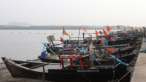 चक्रीवादळामुळे मच्छीमारांचे दिवाळे!