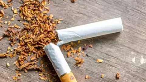 तंबाखू सेवनासाठीचे वय वाढविण्याचा केंद्राचा विचार