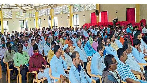 for employment generation with the help of MIDC visit to industrial minister subhash desai said bhaskar jadhav in ratnagiri chiplun