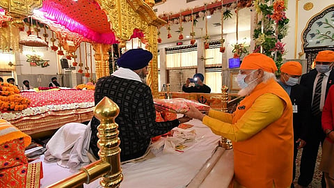 modi in gurudwara
