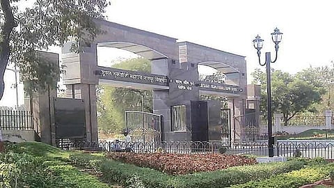 loss of 56 crore to Nagpur University due to corona
