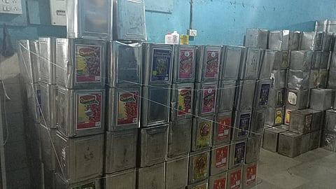 मुंबईकरांच्या घशात भेसळयुक्त तेल ? FDA ने जप्त केला साडे तीन लाखांचा खाद्यतेलाचा साठा