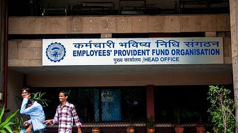 खासगी क्षेत्रातील कर्मचाऱ्यांना 'अच्छे दिन'; पेन्शनमध्ये होणार घसघशीत वाढ