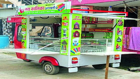 rickshaw berojgari.jpg