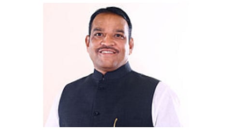 'ब्लॅकमेलिंग करणारेच आता कारभारी'