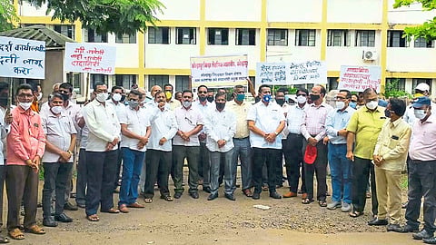 Protests against education officials in Kolhapur
