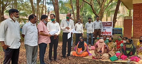 Self-help group agitation at Oros konkan sindhudurg