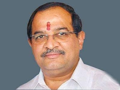 Modi government is a strong government: Vikhe