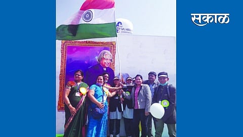 एकाच वेळी १०० उपग्रह अवकाशात सोडण्याचा जागतिक विक्रम; भुसावळच्या विद्यार्थी, शिक्षकांचा सहभाग 