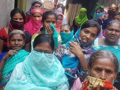 women are worried due to not getting grains on ration card.jpg