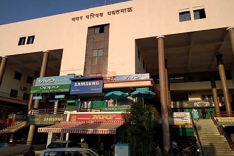 corporator agitation for off line meeting in yavatmal corporation