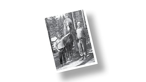 Kuva-arvoitus – tunnistatko kuvan hevosen ja miehen?