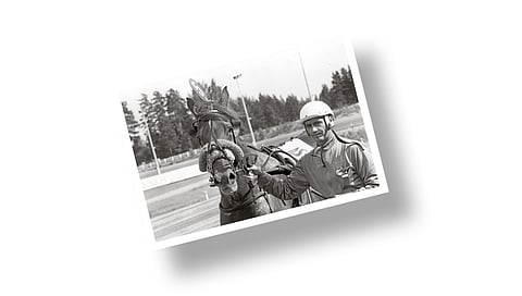 Kuva-arvoitus – tunnistatko kuvan hevosen ja miehen?