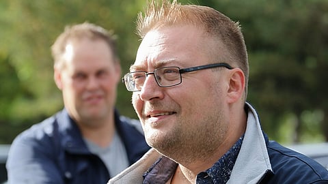 Huutokauppayhtiö Starinita Oy:n toimitusjohtaja Mitja Nummenmaa sanoo, että varsojen myyjiä on tiedotettu muutoksista hyvin etukäteen. Kuva: Anu Leppänen